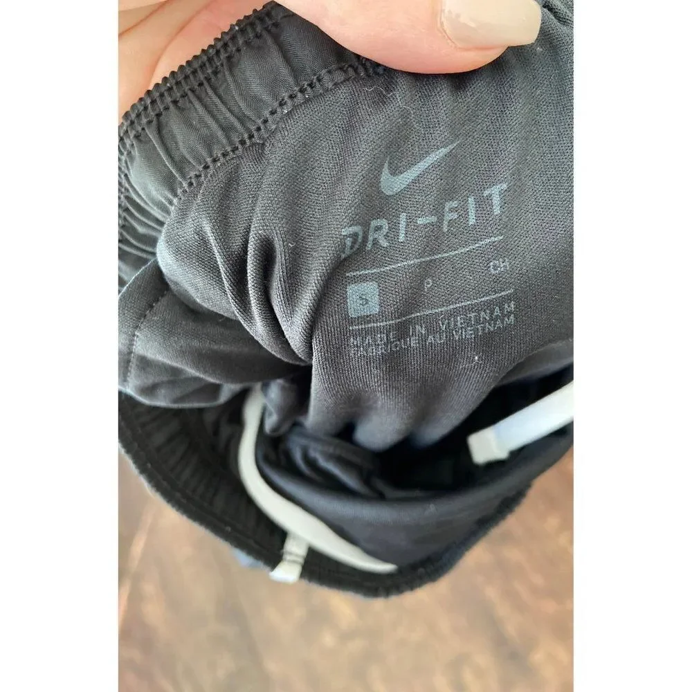 Nike Shorts kids small